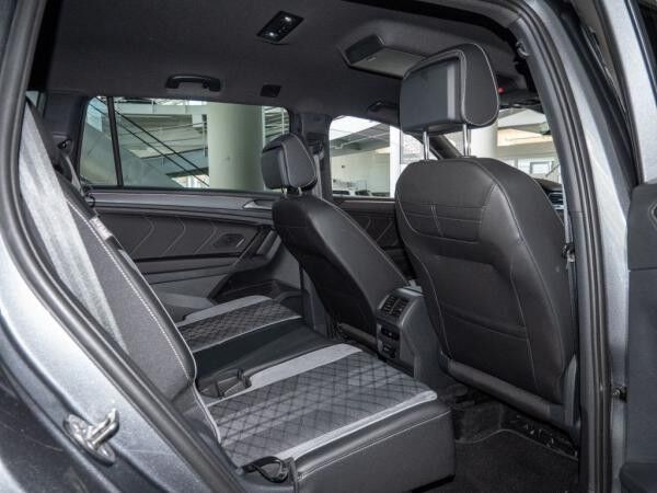 Volkswagen Tiguan Allspace 2.0 TDI 4M R-Line 7-Sitz Black-Style