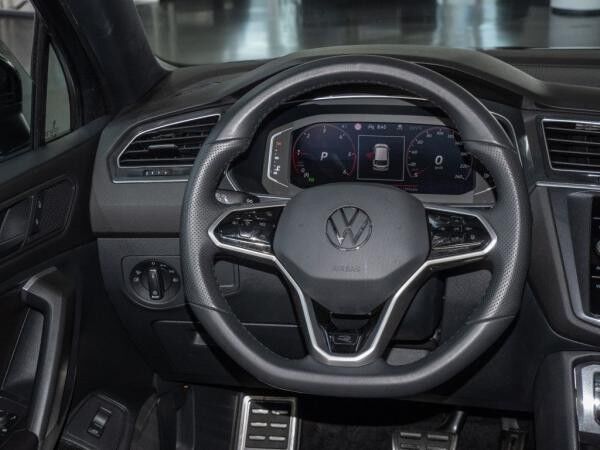 Volkswagen Tiguan Allspace 2.0 TDI 4M R-Line 7-Sitz Black-Style
