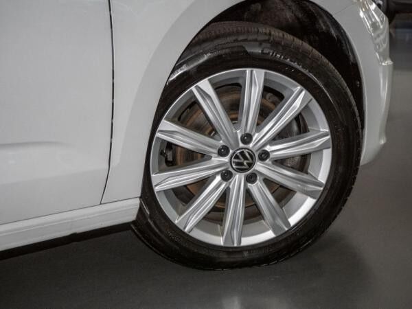 Volkswagen Touran 2.0 TDI DSG Highline 7-Sitzer AHK 1,99 %