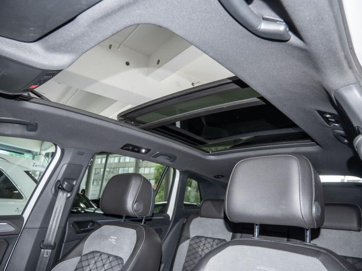 Volkswagen Tiguan 1.4 TSI eHybrid R-Line Pano Black AHK Cam