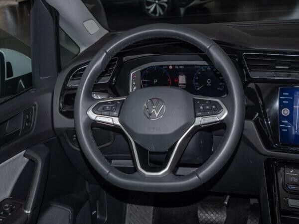 Volkswagen Touran 2.0 TDI DSG Highline 7-Sitzer AHK 1,99 %