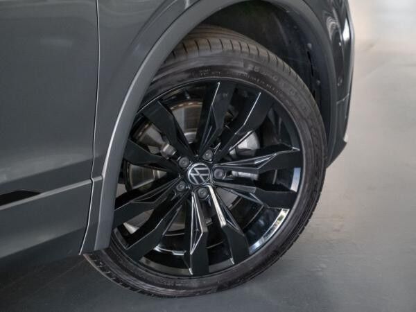 Volkswagen Tiguan Allspace 2.0 TSI 4M R-Line Black DCC AHK