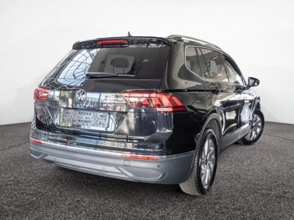 Volkswagen Tiguan Allspace 1.5 TSI Life 7Sitzer AHK LED Nav