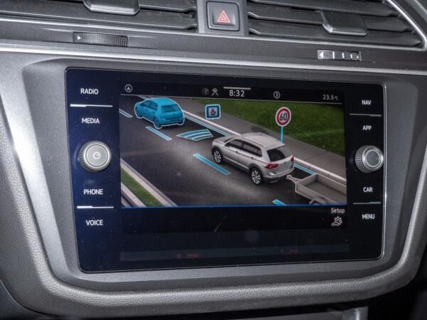 Volkswagen Tiguan Allspace 1.5 TSI Life 7Sitzer AHK LED Nav