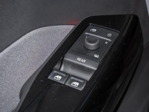 Volkswagen ID.3 Pro Performance Sprachst. Wärmepumpe 1,99 %