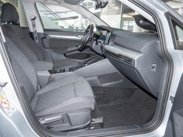 Volkswagen Golf VIII Variant 1.5 eTSI Life Nav Standhzg. LED