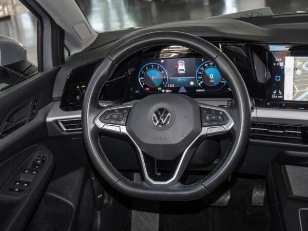 Volkswagen Golf VIII Variant 1.5 eTSI Life Nav Standhzg. LED