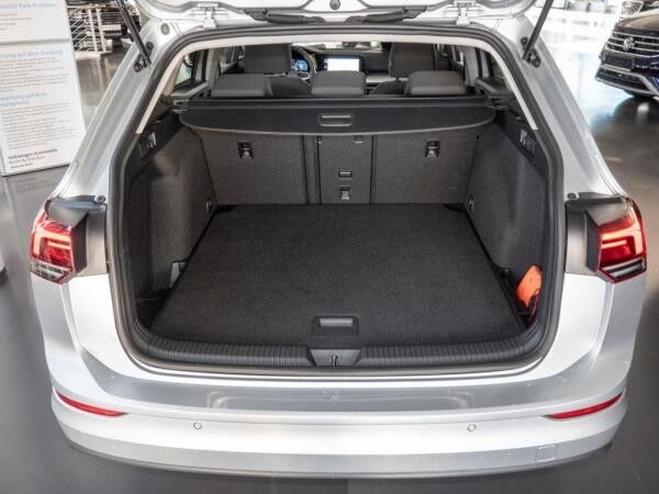 Volkswagen Golf VIII Variant 1.5 eTSI Life Nav Standhzg. LED
