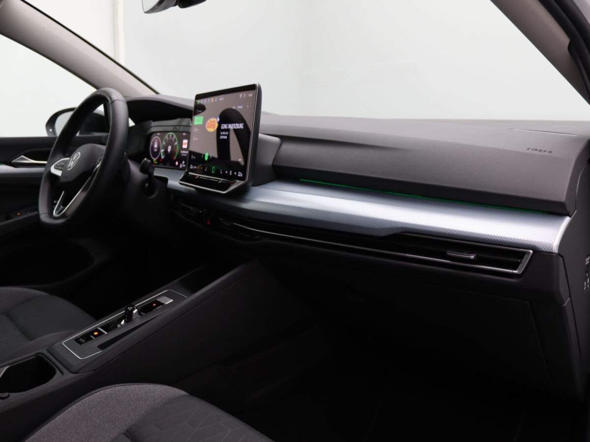 Volkswagen Golf VIII Goal 1.5eTSI DSG / Navi, App, LED, RFK