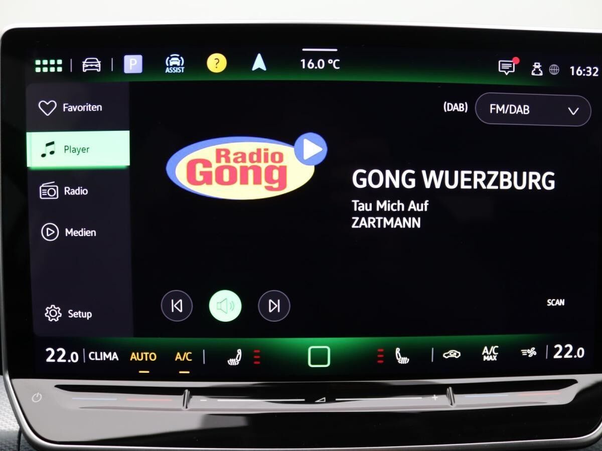 Volkswagen Golf VIII Goal 1.5eTSI DSG / Navi, App, LED, RFK