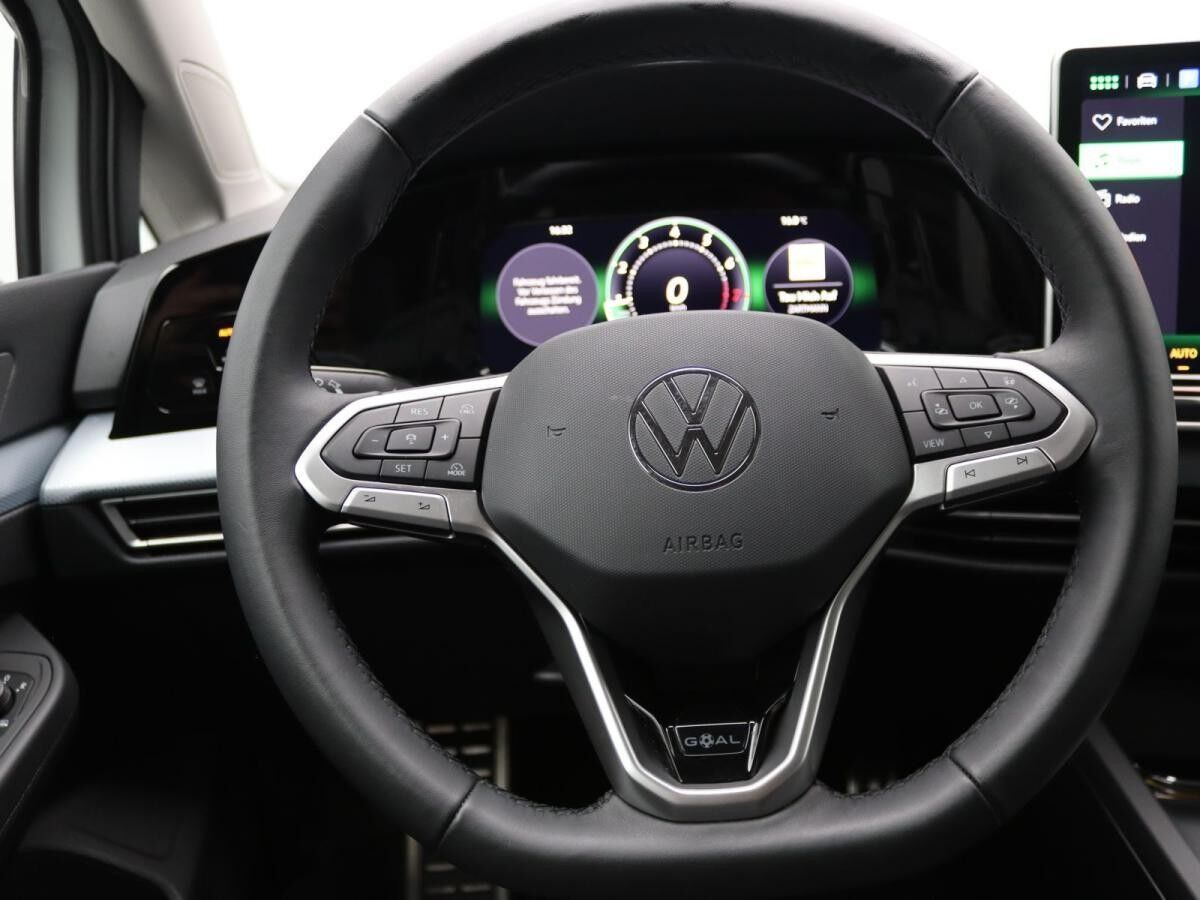 Volkswagen Golf VIII Goal 1.5eTSI DSG / Navi, App, LED, RFK