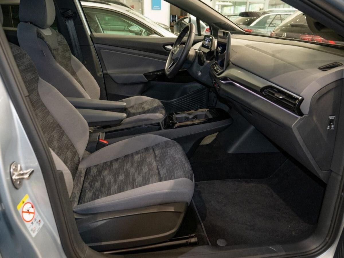 Volkswagen ID.4 Pure Performance Navi LED PDC SHZ Telef