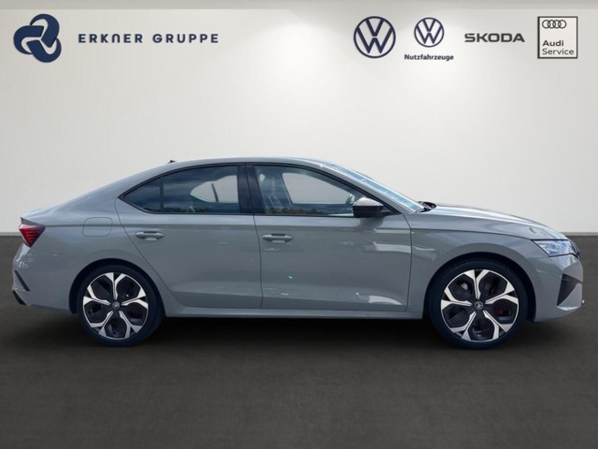 Skoda Octavia Limousine 2.0 TSI DSG 4x4 RS +ACC+BHZFS+360°+NAVI+SHZ+