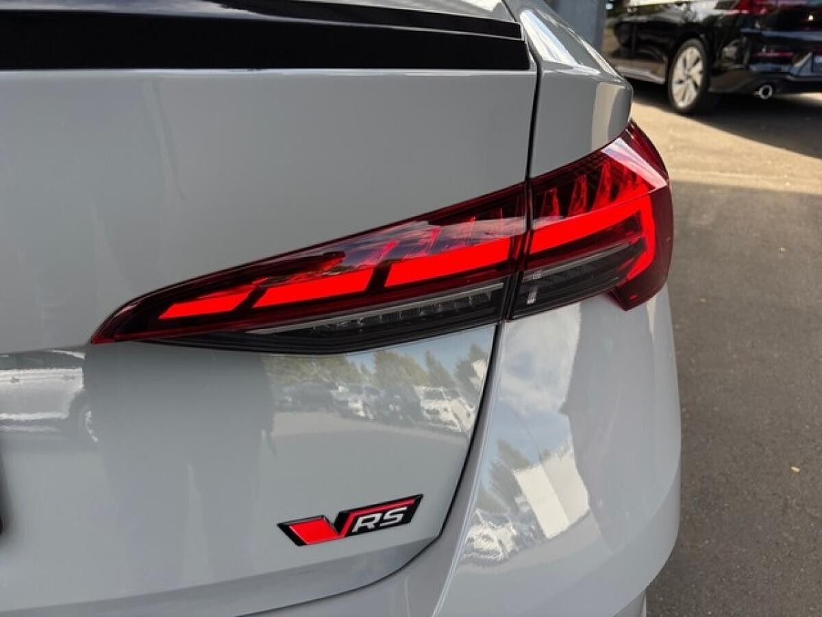 Skoda Octavia Limousine 2.0 TSI DSG 4x4 RS +ACC+BHZFS+360°+NAVI+SHZ+