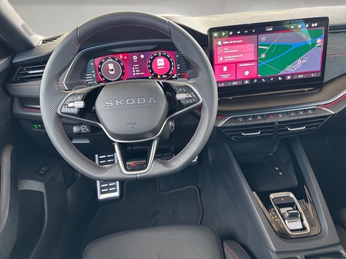 Skoda Octavia Limousine 2.0 TSI DSG 4x4 RS +ACC+BHZFS+360°+NAVI+SHZ+