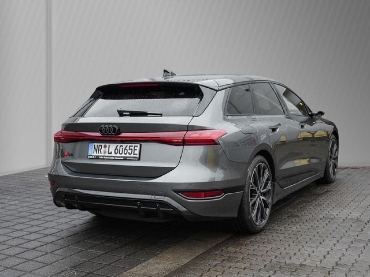 Audi S6 e-tron Avant edition one grey Matrix, B+O,
