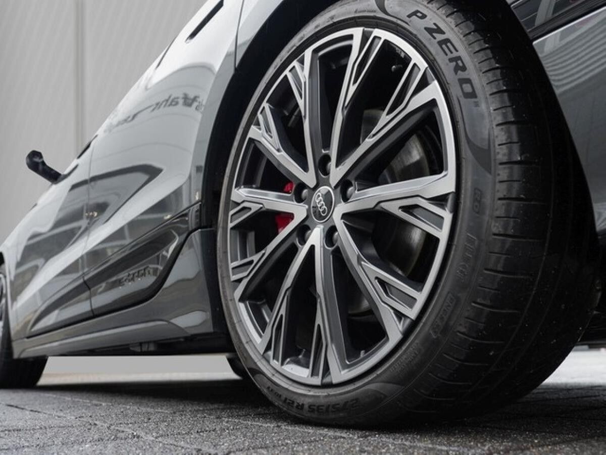 Audi S6 e-tron Avant edition one grey Matrix, B+O,