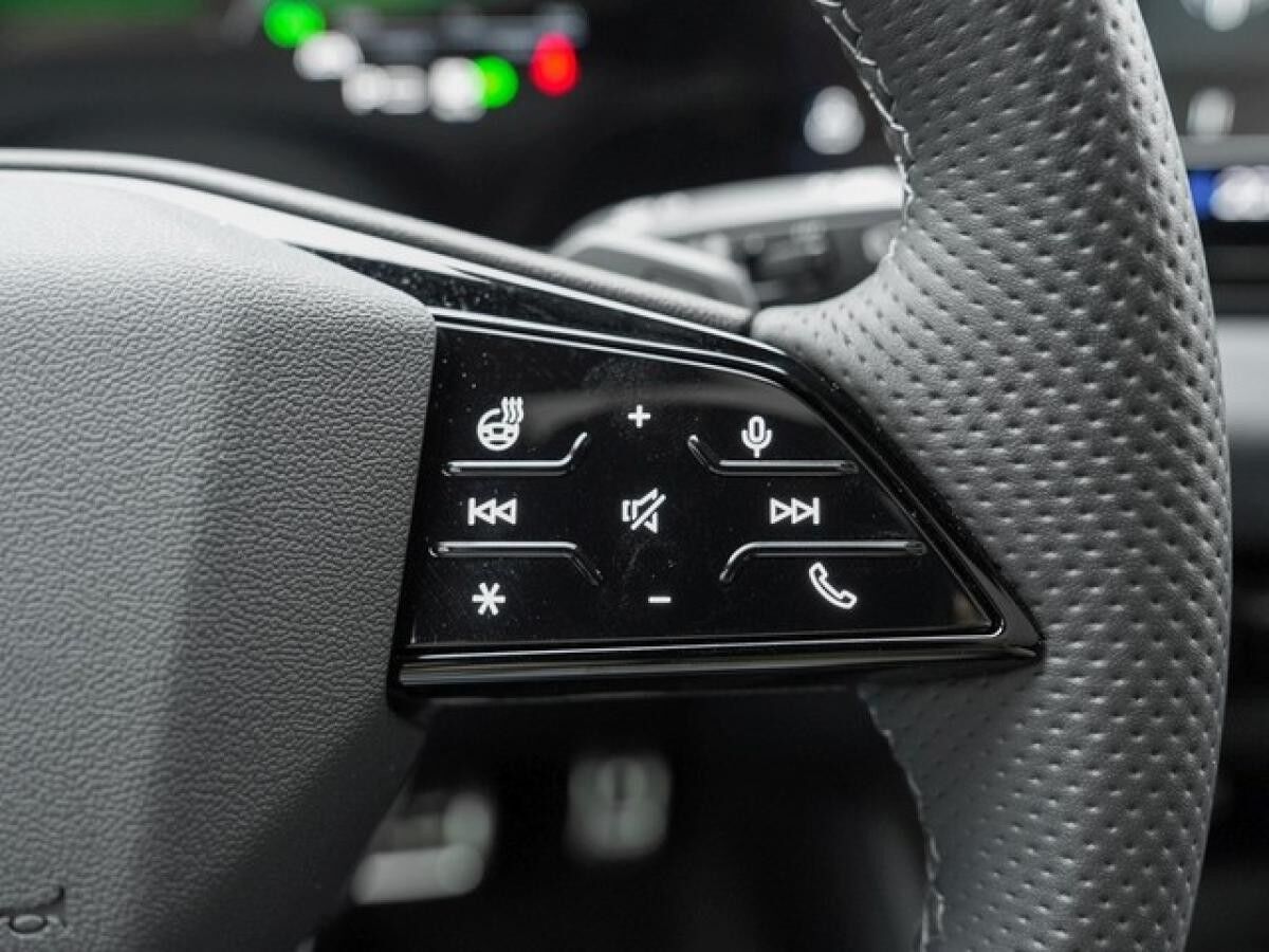 Audi S6 e-tron Avant edition one grey Matrix, B+O,