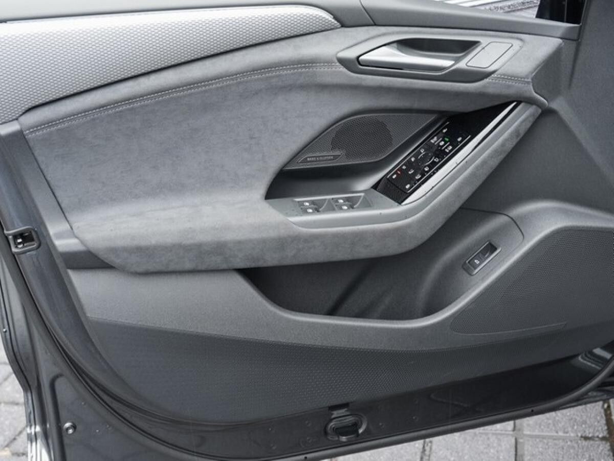 Audi S6 e-tron Avant edition one grey Matrix, B+O,