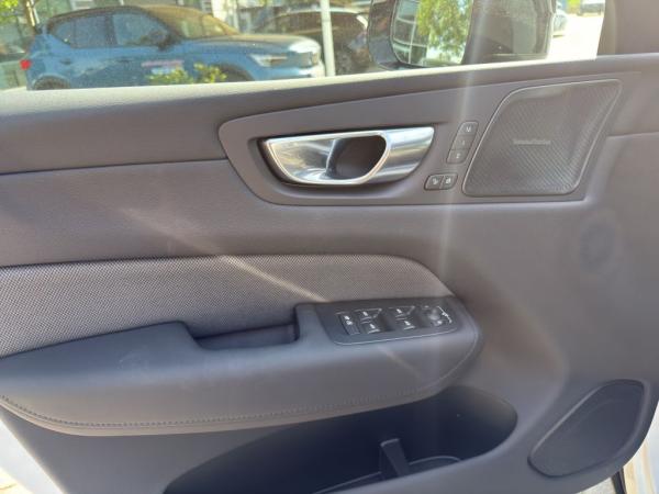 Volvo XC60 T6 AWD Plus Black Edition+LagomPak.+SOFORT