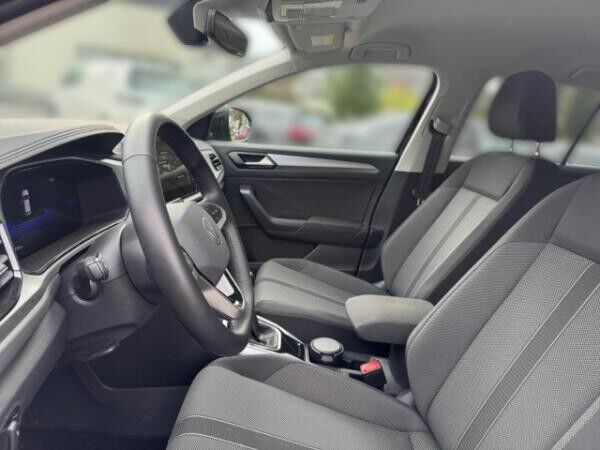 Volkswagen T-Roc Life 1.0 TSI LED Navi SHZ Park Assist