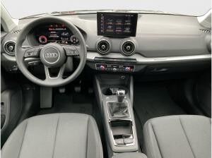 Audi Q2 30 TFSI AHK Keyless Kamera Carplay Allwetter