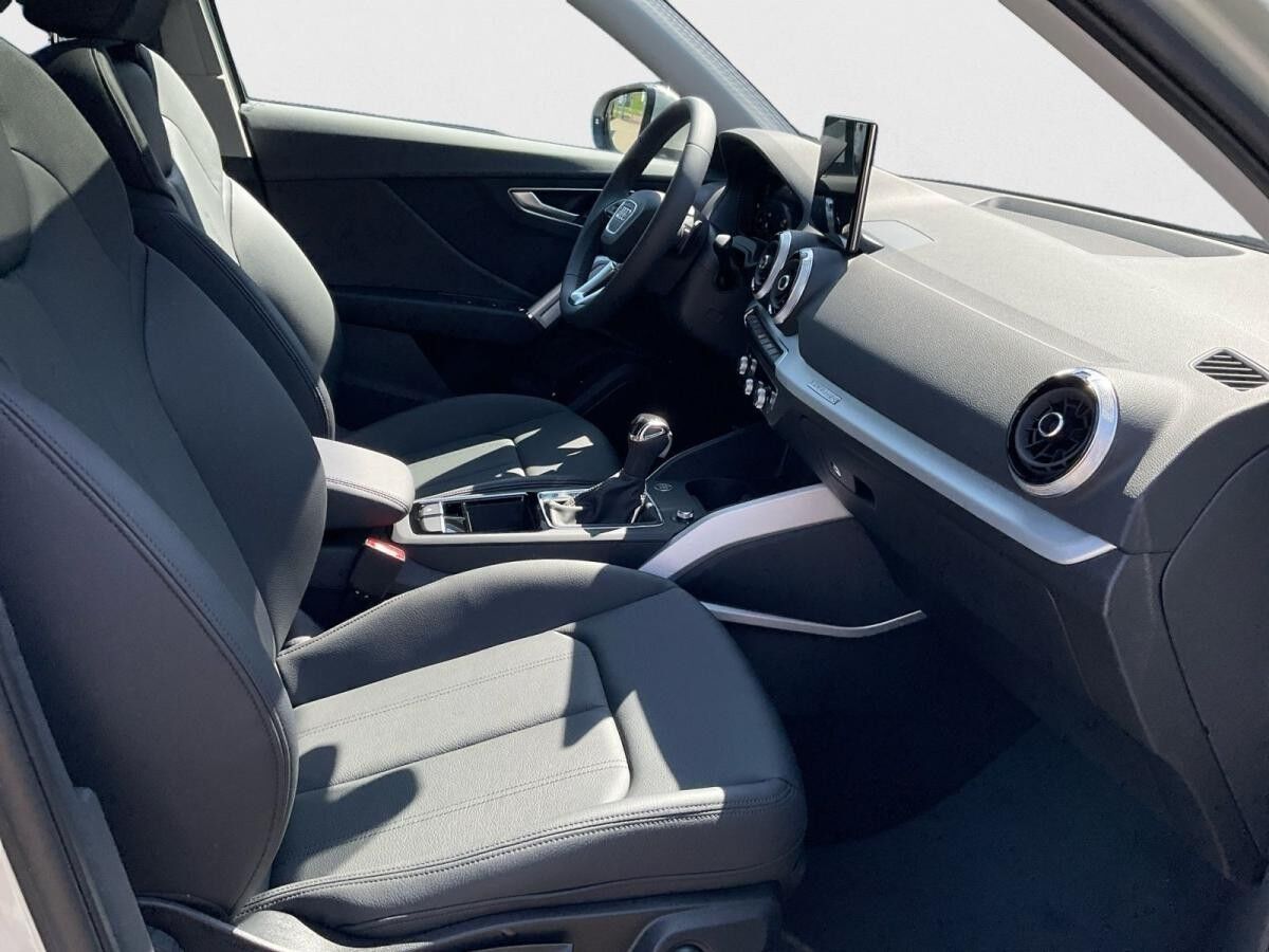 Audi Q2 advanced 35 TDI quattro Matrix Sonos Pano AHK