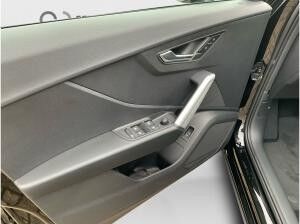Audi Q2 30 TFSI AHK Keyless Kamera Carplay Allwetter