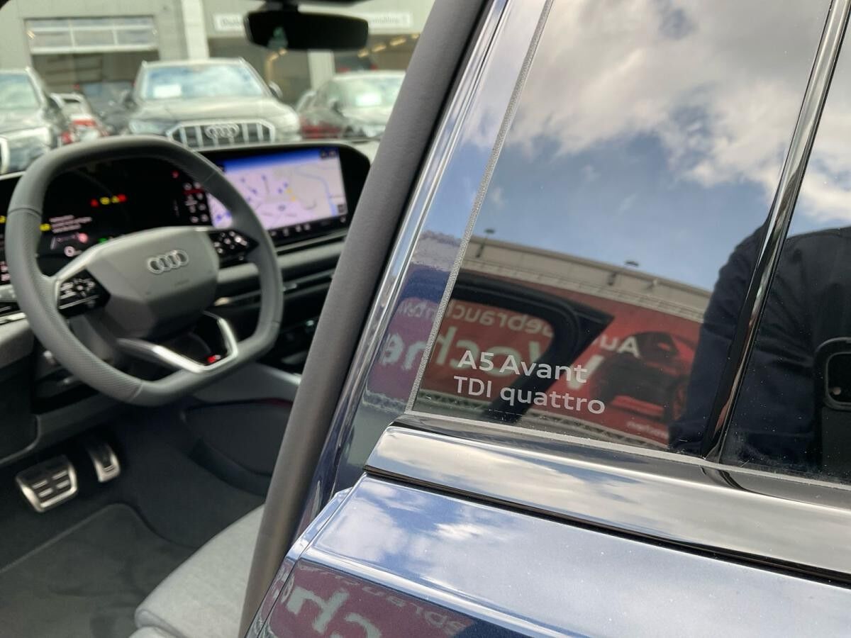 Audi A5 Avant TDI S line quattro AHK Matrix 360°