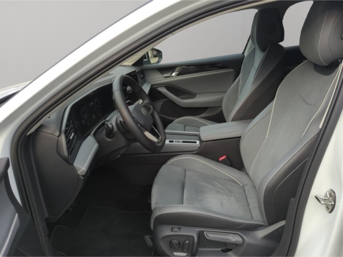 Volkswagen Passat Business 1.5 eTSI DSG, ACC,IQ.DRIVE,RFK,AHK,SHZ