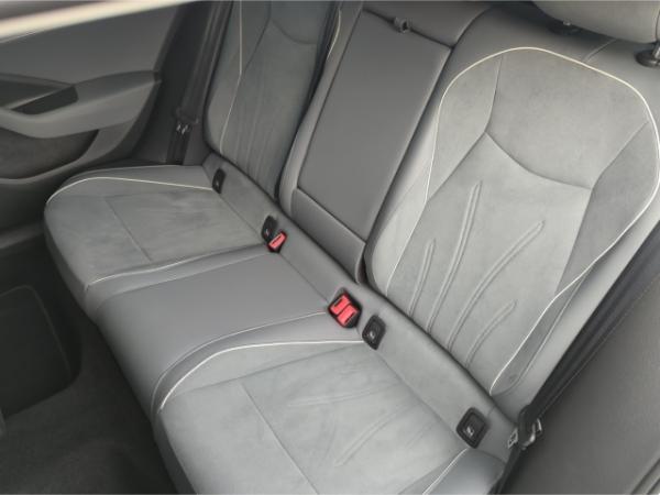 Volkswagen Passat Variant Business 1.5 eTSI DSG,ACC,IQ.DRIVE,RFK,AHK,SHZ