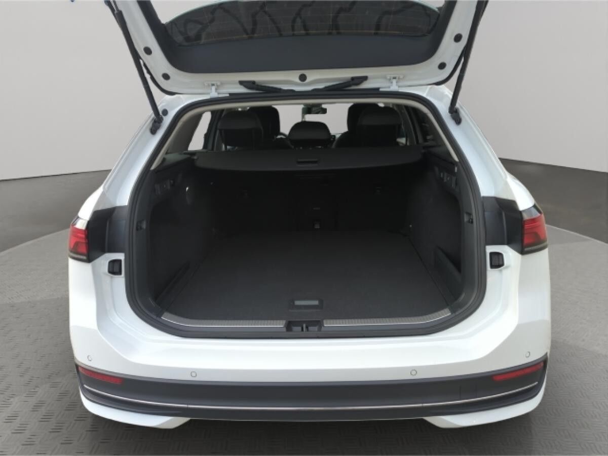 Volkswagen Passat Business 1.5 eTSI DSG, ACC,IQ.DRIVE,RFK,AHK,SHZ