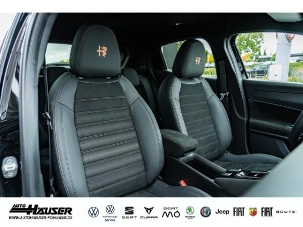 Alfa Romeo Junior Ibrida Q4 INTENSA 1.2 VGT EL. HECKKL. NAVI KAMERA ACC MATRIX-LED ALLRAD