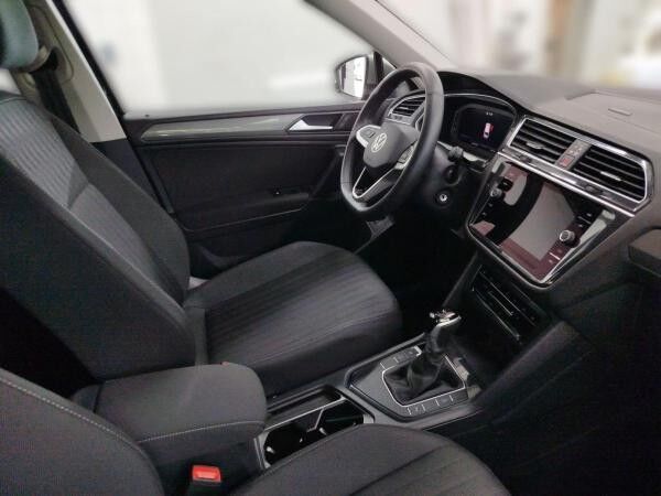 Volkswagen Tiguan Allspace 2.0 TDI DSG Life 7Sitze Navi LED DAB+