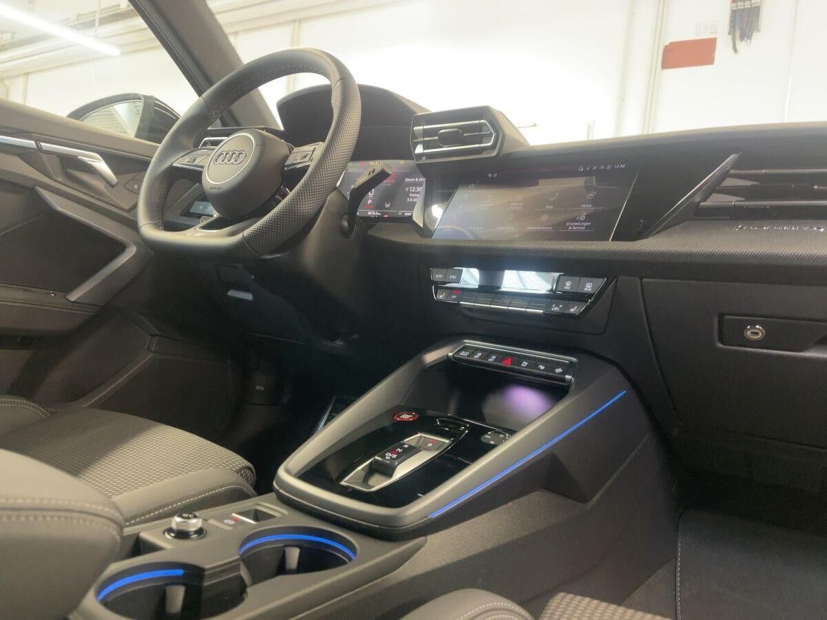 Audi S3 Sportback 2.0 TFSI Kamera ACC LED virtual Teilleder