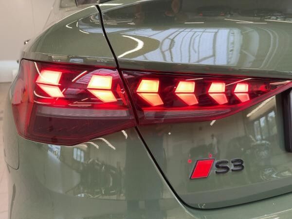 Audi S3 Limousine 2.0 TFSI LED Kamera virtual Navi DAB