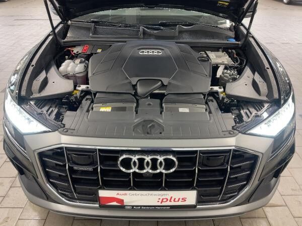 Audi Q8 S line 55 TFSI quattro Pano Matrix AHK B&O Kamera