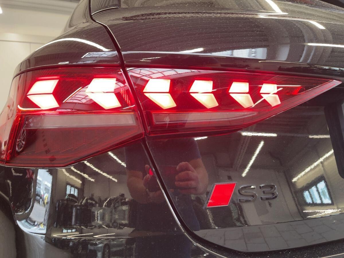 Audi S3 Sportback 2.0 TFSI Pano Kamera LED virtual Navi