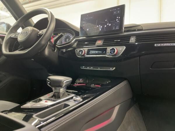 Audi S4 Avant 55 TDI quattro Matrix Pano Head-Up Navi