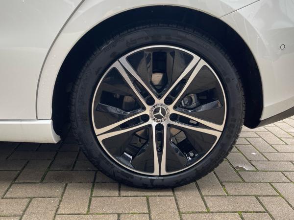 Mercedes-Benz B 180 Progressive Multibeam Rückfahrkamera AHK