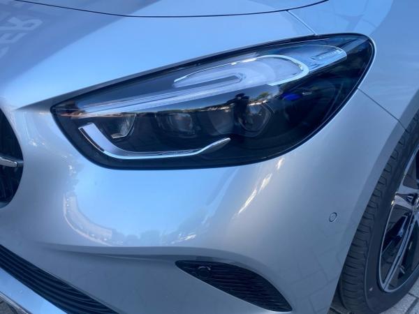 Mercedes-Benz B 180 Progressive Multibeam Rückfahrkamera AHK