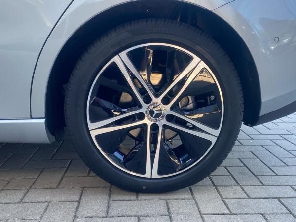 Mercedes-Benz B 180 Progressive Multibeam Rückfahrkamera AHK