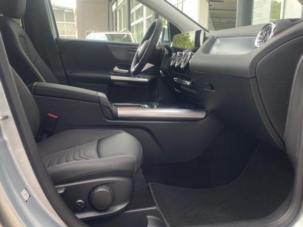 Mercedes-Benz B 200 Progressive Multibeam Rückfahrkamera AHK