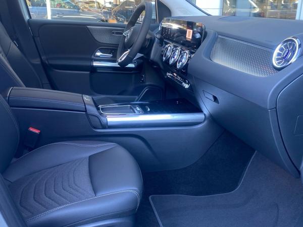 Mercedes-Benz B 180 Progressive Multibeam Rückfahrkamera AHK