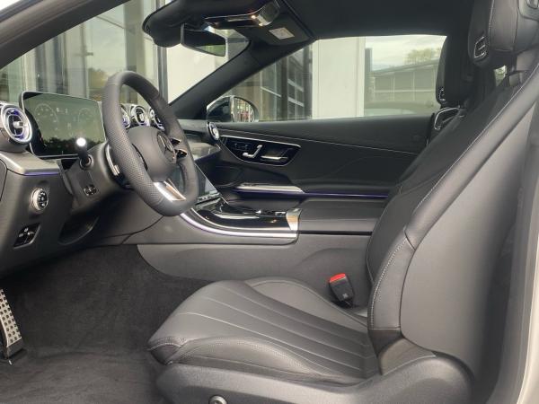 Mercedes-Benz 200 CLECabrio AMG DigitalLight 360°-Kamera AHK