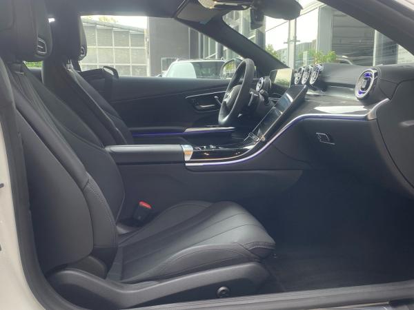 Mercedes-Benz 200 CLECabrio AMG DigitalLight 360°-Kamera AHK