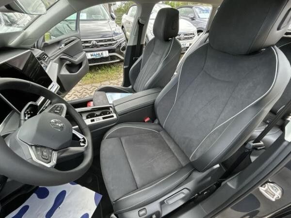 Volkswagen Passat Elegance 1.5l eHybrid DSG CarPlay Hyb.