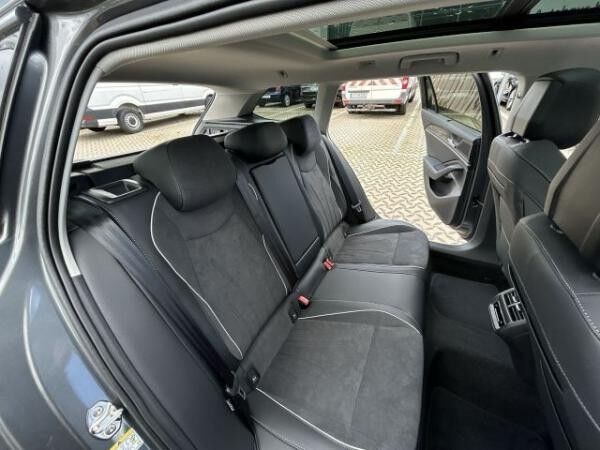 Volkswagen Passat Elegance 1.5l eHybrid DSG CarPlay Hyb.