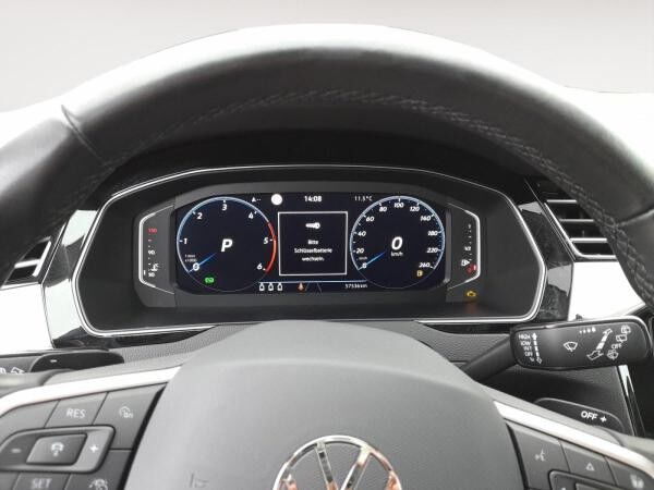 Volkswagen Passat Variant 2.0 TDI R-Line AHK Matrix STH Pano