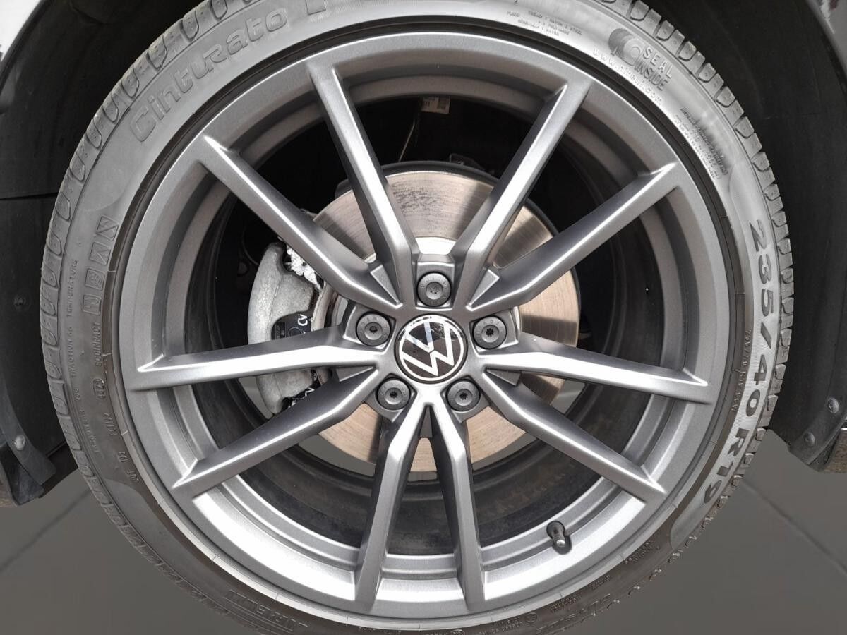 Volkswagen Passat Variant 2.0 TDI Elegance R-Line AHK STHZG